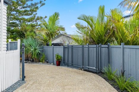 Photo of property in 53a Kowhai Road, Mairangi Bay, Auckland, 0630