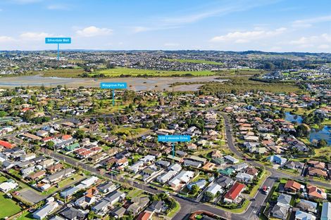 Photo of property in 3/28 Lakeside Drive, Orewa, 0931