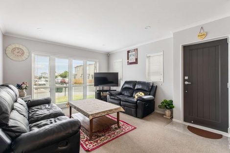 Photo of property in 51 Tribute Loop, Takanini, 2112