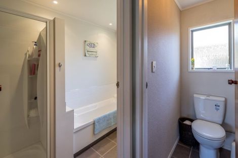 Photo of property in 5 Koromiko Street, Otaki Beach, Otaki, 5512