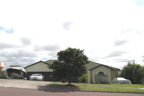 Photo of property in 9 Lorikeet Place, Unsworth Heights, Auckland, 0632