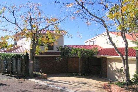 Photo of property in 22 Oakpark Place, West Harbour, Auckland, 0618