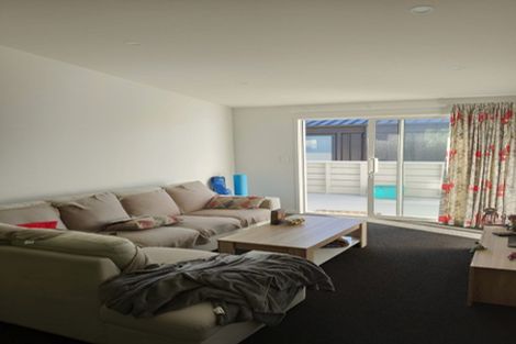 Photo of property in 9/74 Derwent Street, Island Bay, Wellington, 6023