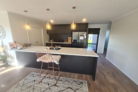 Photo of property in 2 Winstone House Road, Paerata, 2124