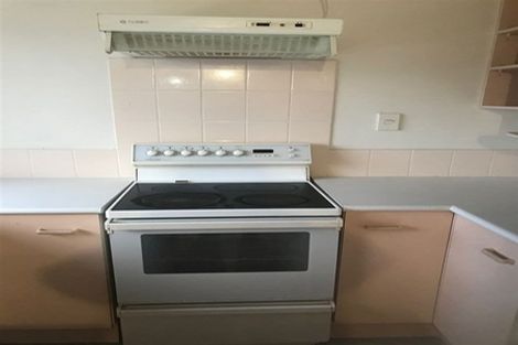 Photo of property in 8 Tern Place, Unsworth Heights, Auckland, 0632