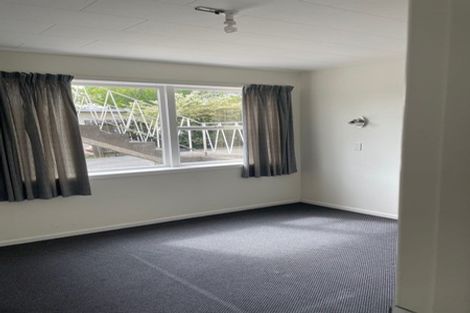 Photo of property in 68 Gladstone Road, Northcote, Auckland, 0627