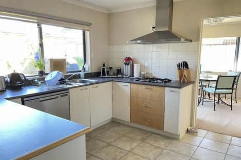 Photo of property in 20 Lilybank Crescent, East Tamaki, Auckland, 2013