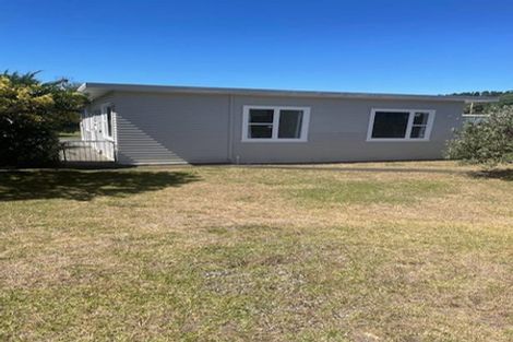 Photo of property in 21 Rauparaha Street, Waikanae Beach, Waikanae, 5036