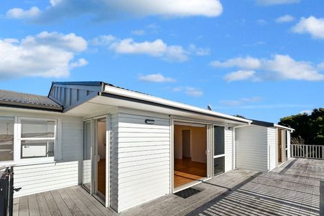 Photo of property in 832 Whangaparaoa Road, Manly, Whangaparaoa, 0930