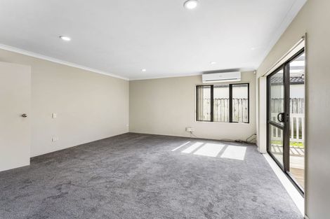 Photo of property in 24 Sheddings Lane, East Tamaki, Auckland, 2016