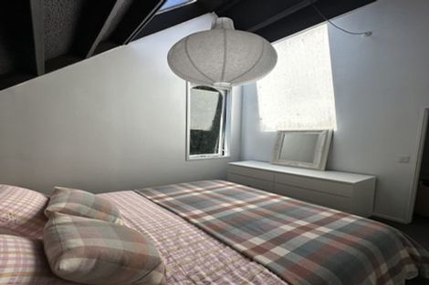 Photo of property in 2/62 South Karori Road, Karori, Wellington, 6012