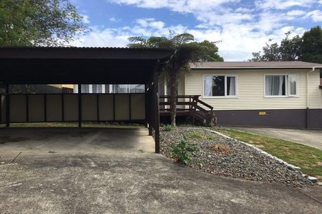 Photo of property in 37 Spence Road, Henderson, Auckland, 0612