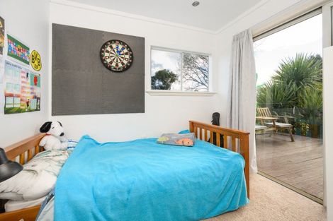 Photo of property in 12 Kent Crescent, Awapuni, Palmerston North, 4412