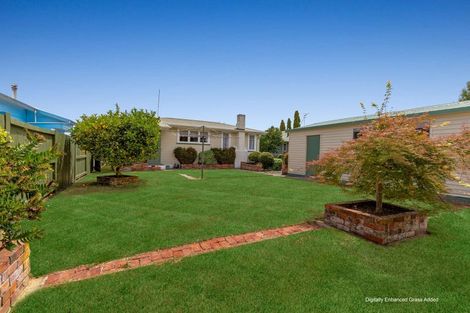 Photo of property in 10 Humphrey Street, Marton, 4710