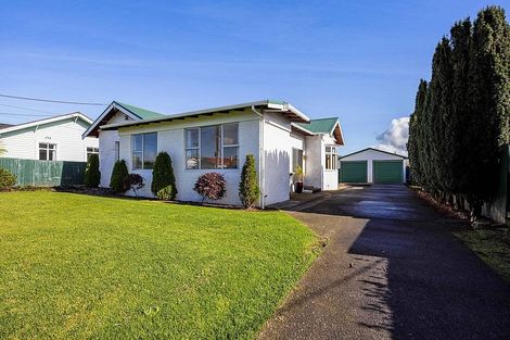 Photo of property in 13 Collins Street, Hawera, 4610