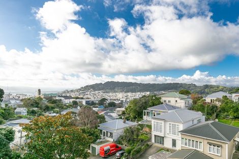 Photo of property in 78 Rolleston Street, Mount Cook, Wellington, 6021