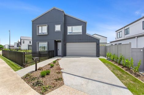 Photo of property in 39 Parkmore Drive, Rosehill, Papakura, 2113