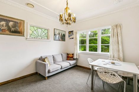 Photo of property in 79 Garden Road, Northland, Wellington, 6012