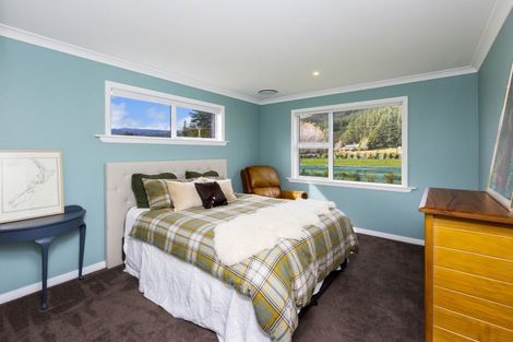 Photo of property in 420 Katherine Mansfield Drive, Blue Mountains, Upper Hutt, 5371