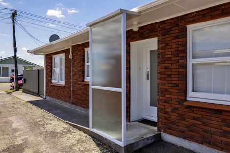 Photo of property in 70 Pendarves Street, New Plymouth, 4310