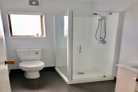 Photo of property in 51 Hadfield Street, Beach Haven, Auckland, 0626