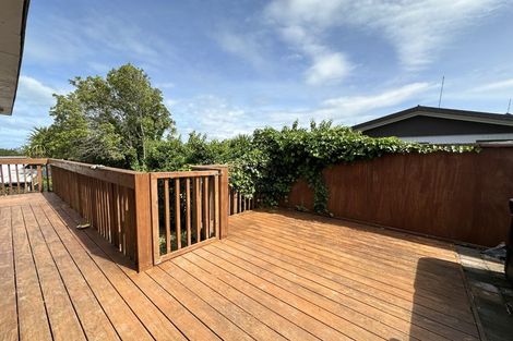 Photo of property in 16a Brian Crescent, Stanmore Bay, Whangaparaoa, 0932