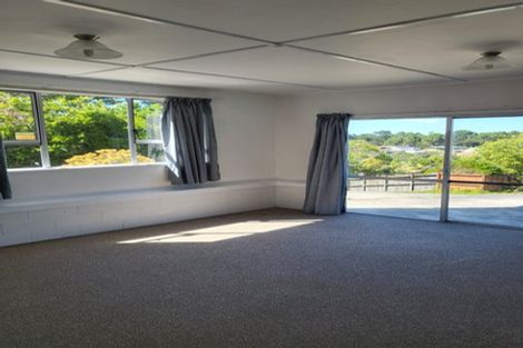 Photo of property in 64 Lavery Place, Sunnynook, Auckland, 0632