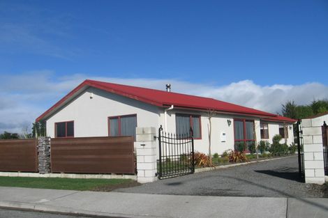 Photo of property in 11 Flaxmere Avenue, Flaxmere, Hastings, 4120