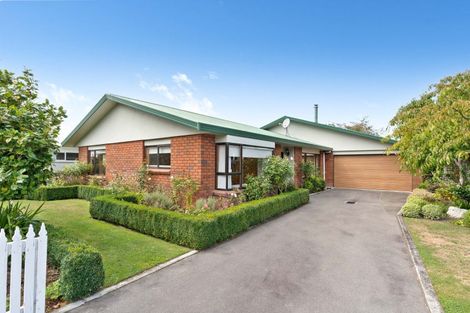 Photo of property in 35 Reading Street, Greytown, 5712