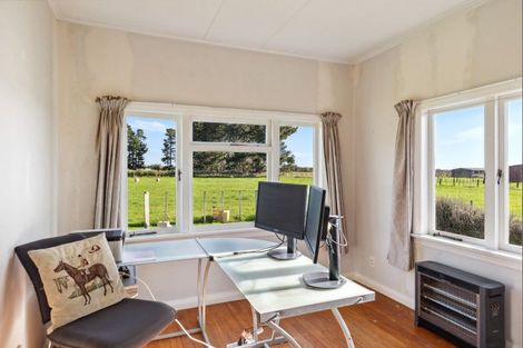 Photo of property in 25 Boulton Road, Levin, 5510
