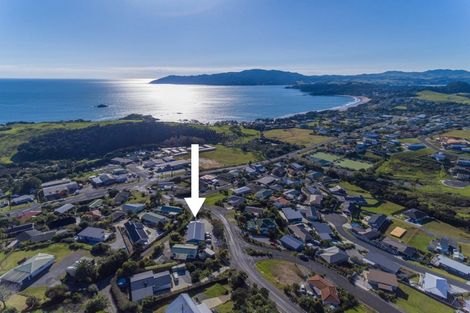 Photo of property in 33 Cable Bay Block Road, Cable Bay, 0420