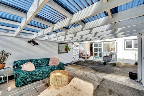 Photo of property in 16 Gloucester Street, Whanganui, 4500