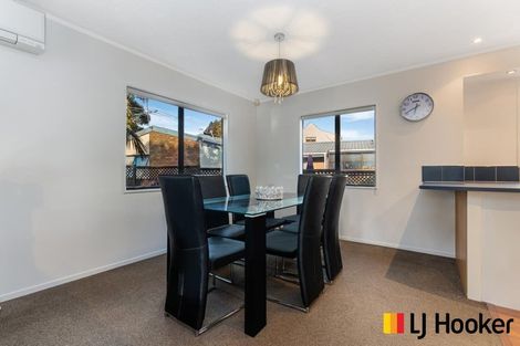 Photo of property in 18 Hadley Wood Drive, Wattle Downs, Auckland, 2103