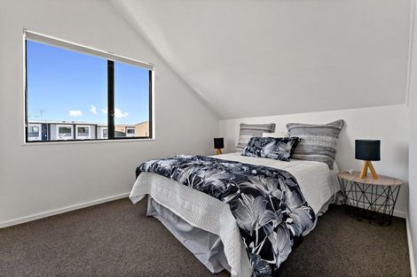 Photo of property in 26 Barneys Farm Road, Clendon Park, Auckland, 2103