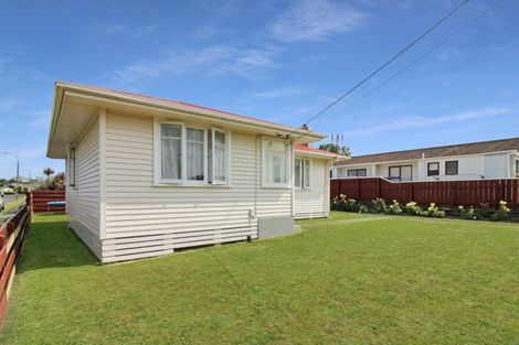 Photo of property in 84 Ngamotu Road, Spotswood, New Plymouth, 4310