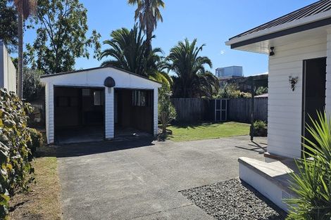 Photo of property in 43 Ngatai Road, Otumoetai, Tauranga, 3110