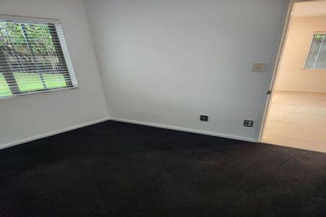 Photo of property in 28 Ballymore Drive, Pinehill, Auckland, 0632