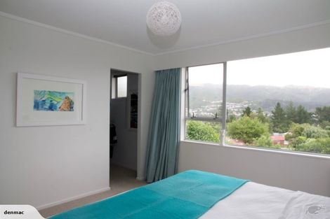 Photo of property in 24 Woodman Drive, Tawa, Wellington, 5028