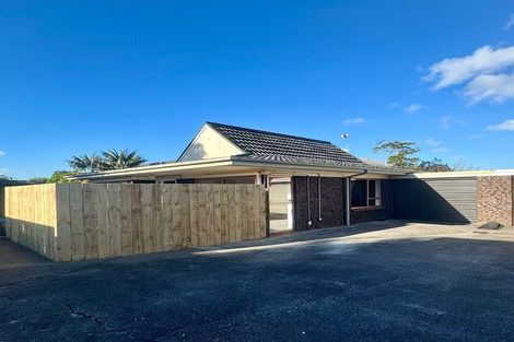 Photo of property in 2/18 Fratley Avenue, Farm Cove, Auckland, 2012