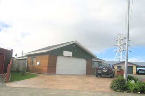 Photo of property in 5b Opurere Grove, Tirohanga, Lower Hutt, 5010