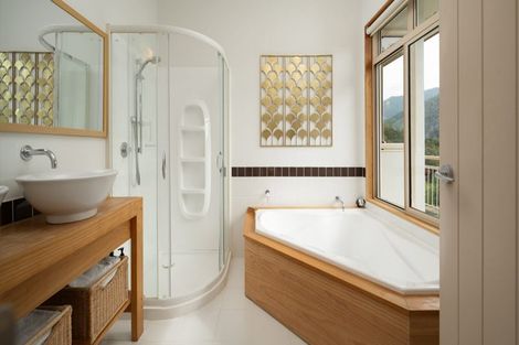 Photo of property in 19 St Omer Road, Saint Omer, Picton, 7282