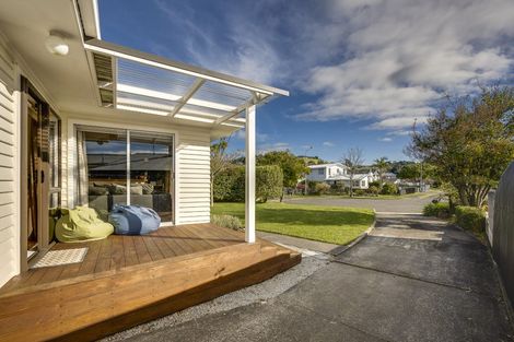 Photo of property in 16 Surrey Street, Taradale, Napier, 4112