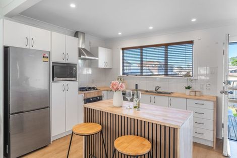 Photo of property in 44 Rimu Street, New Lynn, Auckland, 0600