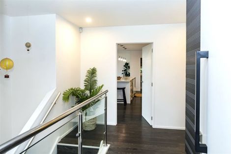 Photo of property in 300 Centaurus Road, Hillsborough, Christchurch, 8022