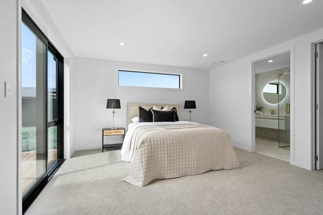 Photo of property in 14a Rose Leigh Drive, Cambridge, 3434