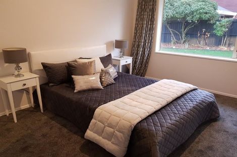 Photo of property in 51 Queenspark Drive, Parklands, Christchurch, 8083