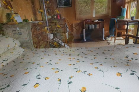 Photo of property in 122 Lone Kauri Road, Karekare, New Lynn, 0772