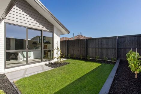 Photo of property in 6 Earl Way, Amberley, 7410