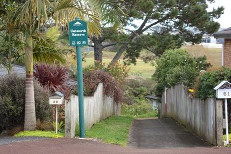 Photo of property in 35 Calypso Way, Unsworth Heights, Auckland, 0632