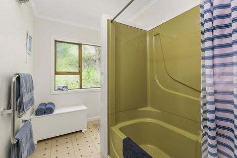 Photo of property in 24 Southern Cross Crescent, Island Bay, Wellington, 6023